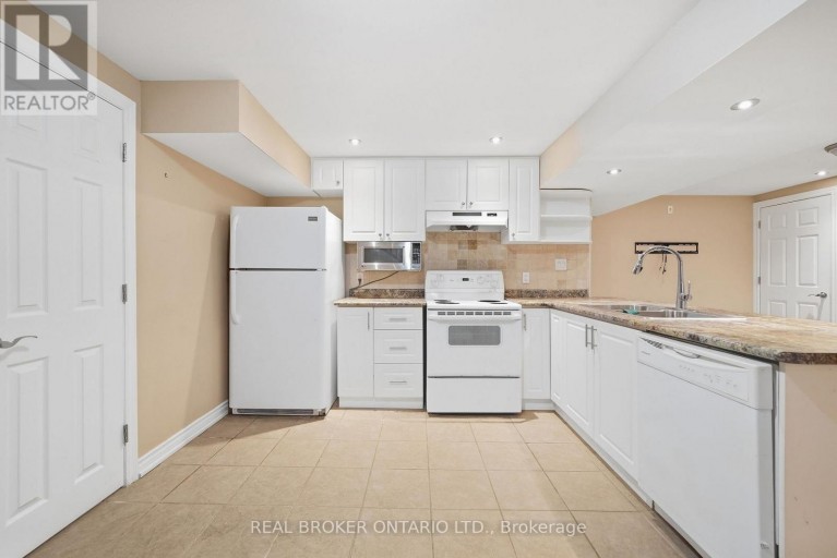 61 BLUENOSE CRESCENT, Toronto (Highland Creek), Ontario, M1C4S2