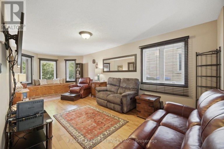 46 MAGANI AVENUE, Bradford West Gwillimbury (Bradford), Ontario, L3Z2S3