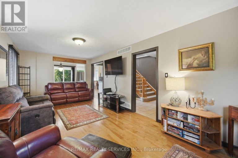 46 MAGANI AVENUE, Bradford West Gwillimbury (Bradford), Ontario, L3Z2S3