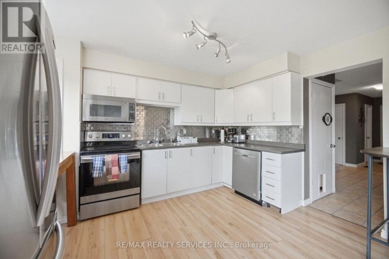 46 MAGANI AVENUE, Bradford West Gwillimbury (Bradford), Ontario, L3Z2S3