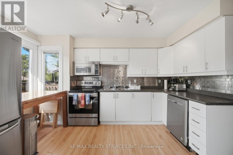 46 MAGANI AVENUE, Bradford West Gwillimbury (Bradford), Ontario, L3Z2S3