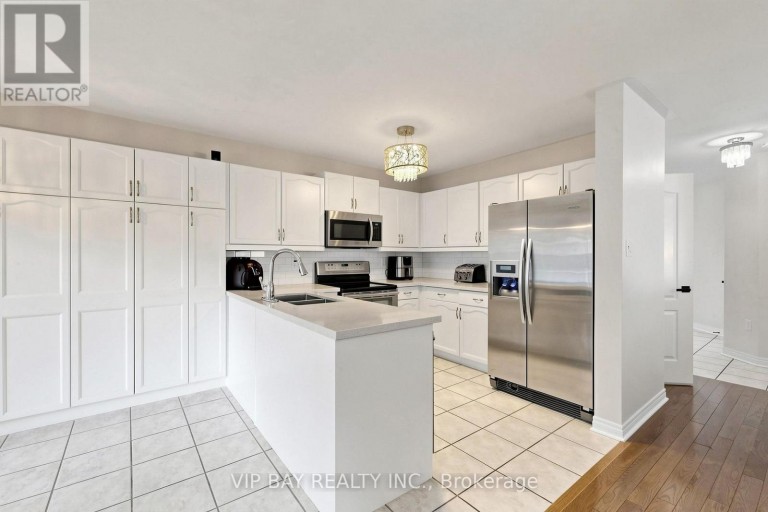 77 AMBERVIEW DRIVE, Georgina (Keswick South), Ontario, L4P3Y3