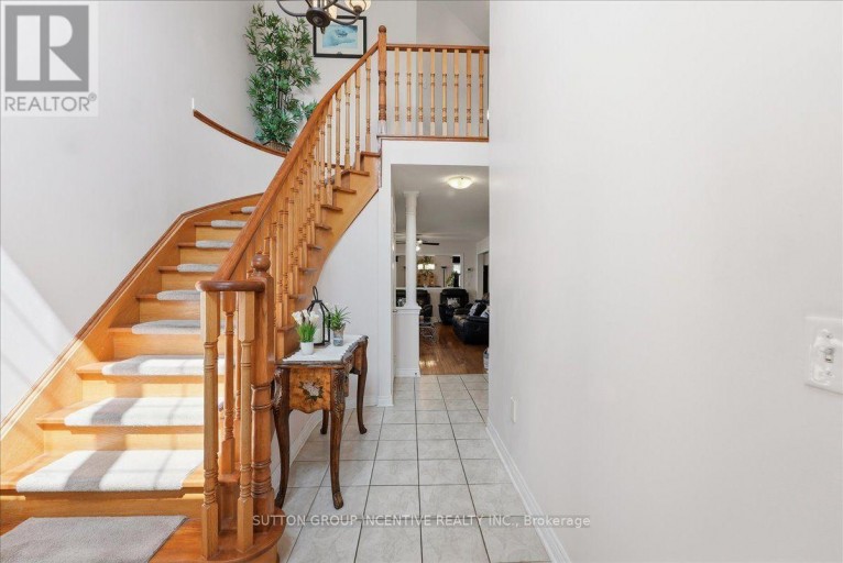 17 WHITE CRESCENT, Barrie (Holly), Ontario, L4N5Z9