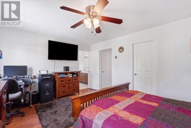 17 WHITE CRESCENT Barrie (Holly) Ontario photo 18