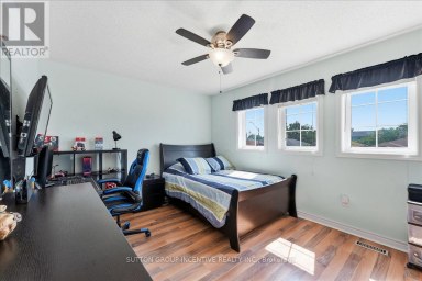 17 WHITE CRESCENT Barrie (Holly) Ontario photo 22