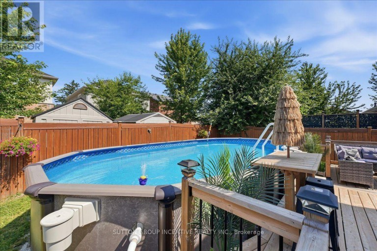 17 WHITE CRESCENT, Barrie (Holly), Ontario, L4N5Z9