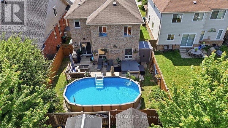 17 WHITE CRESCENT, Barrie (Holly), Ontario, L4N5Z9
