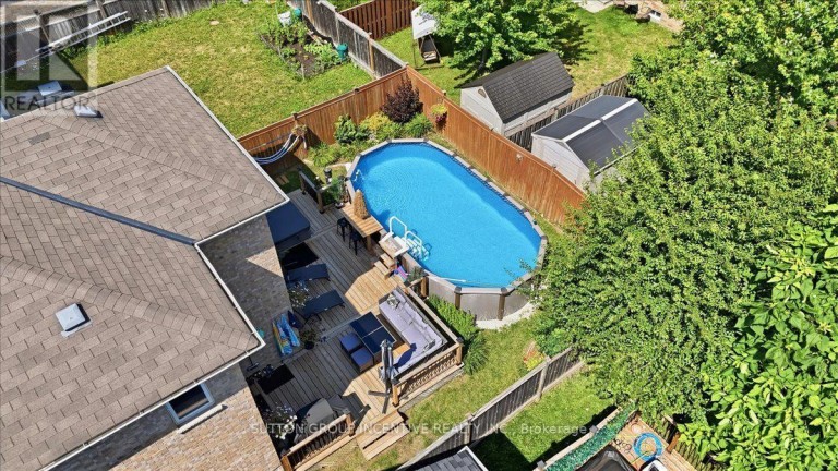 17 WHITE CRESCENT, Barrie (Holly), Ontario, L4N5Z9