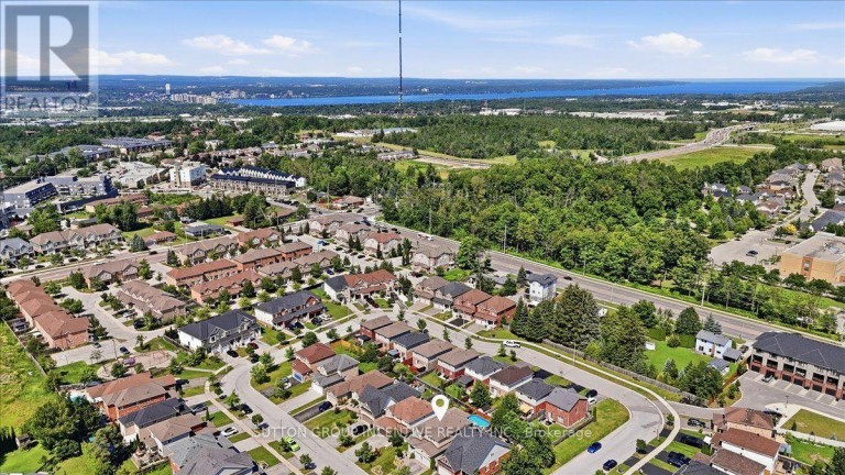 17 WHITE CRESCENT, Barrie (Holly), Ontario, L4N5Z9