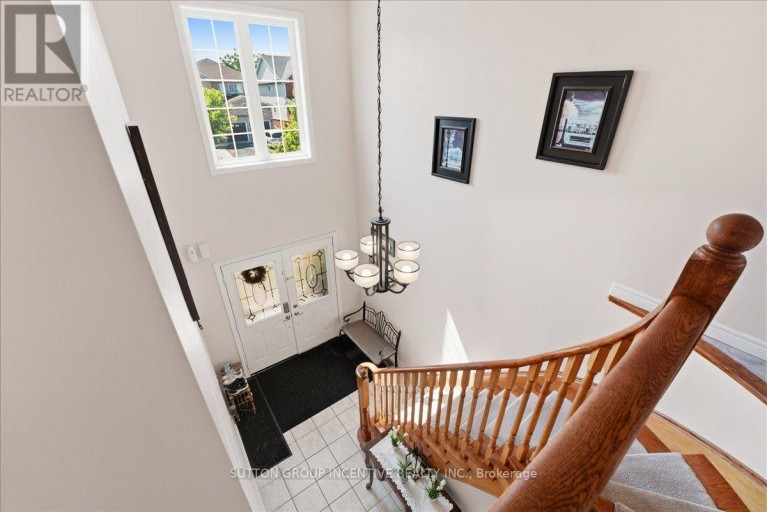 17 WHITE CRESCENT, Barrie (Holly), Ontario, L4N5Z9
