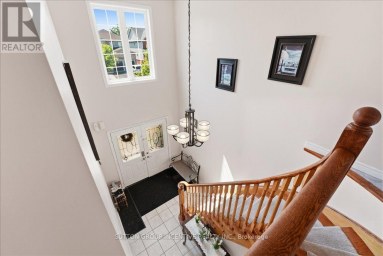 17 WHITE CRESCENT Barrie (Holly) Ontario photo 5