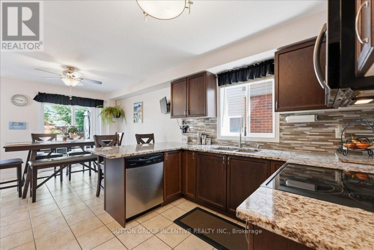 17 WHITE CRESCENT, Barrie (Holly), Ontario, L4N5Z9