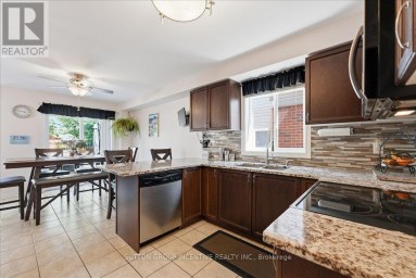 17 WHITE CRESCENT Barrie (Holly) Ontario photo 8