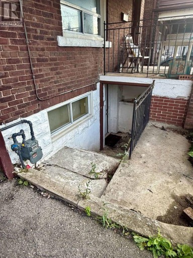 83 ASHBURNHAM ROAD, Toronto (Corso Italia-Davenport), Ontario, M6H2K6