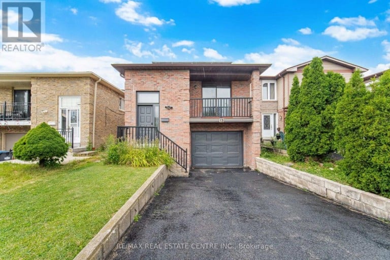 13 DAFOE CRESCENT, Brampton (Fletcher's West), Ontario, L6Y2L1