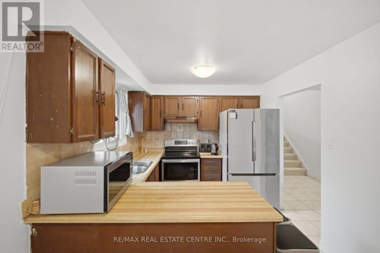 13 DAFOE CRESCENT, Brampton (Fletcher's West), Ontario, L6Y2L1