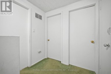 13 DAFOE CRESCENT Brampton (Fletcher's West) Ontario photo 20
