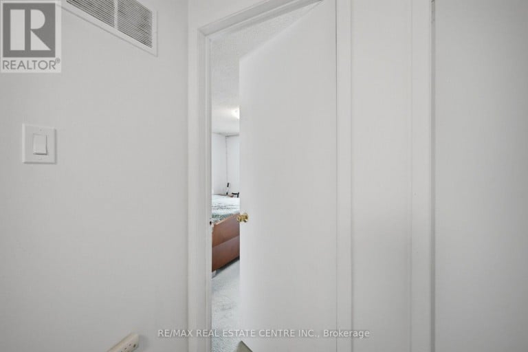 13 DAFOE CRESCENT, Brampton (Fletcher's West), Ontario, L6Y2L1