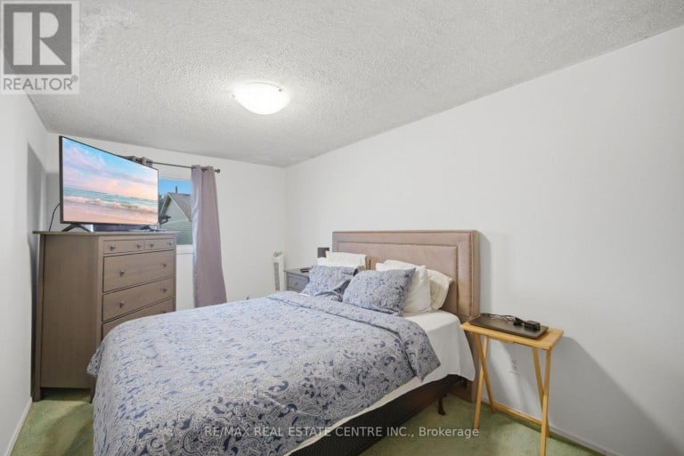 13 DAFOE CRESCENT, Brampton (Fletcher's West), Ontario, L6Y2L1