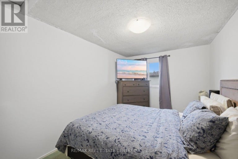 13 DAFOE CRESCENT, Brampton (Fletcher's West), Ontario, L6Y2L1
