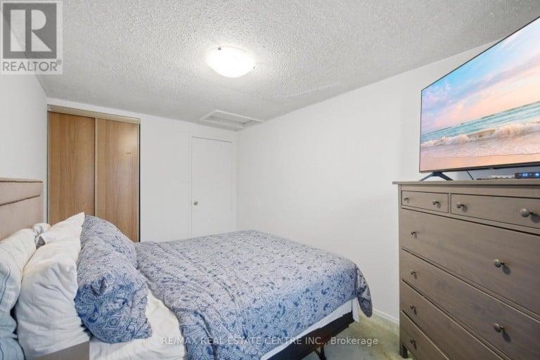 13 DAFOE CRESCENT, Brampton (Fletcher's West), Ontario, L6Y2L1