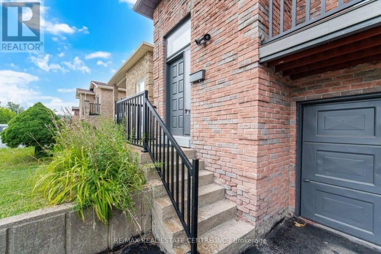 13 DAFOE CRESCENT, Brampton (Fletcher's West), Ontario, L6Y2L1