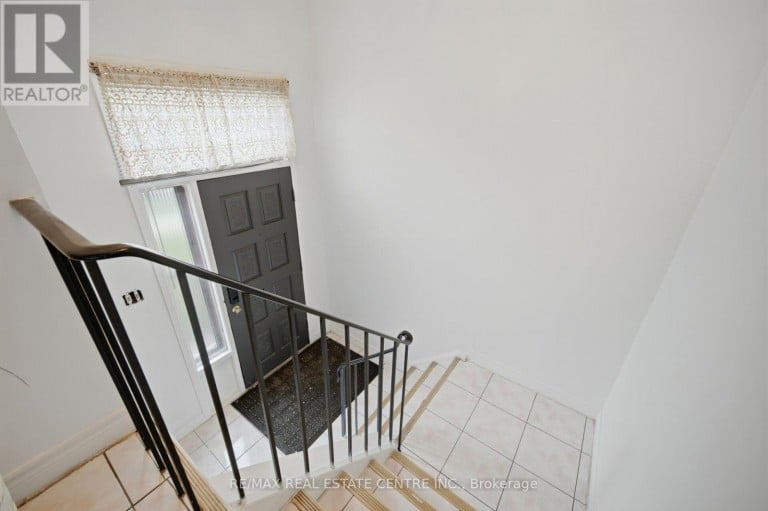 13 DAFOE CRESCENT, Brampton (Fletcher's West), Ontario, L6Y2L1