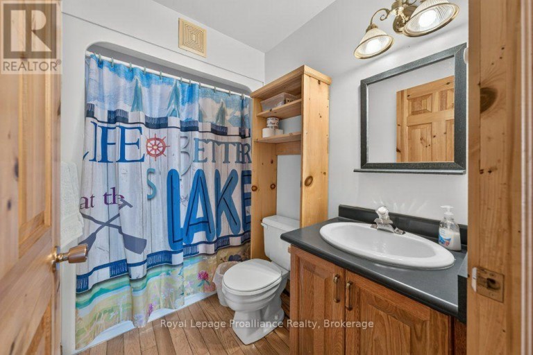 1231 CHIMNEY POINT LANE, Central Frontenac, Ontario, K0H1B0