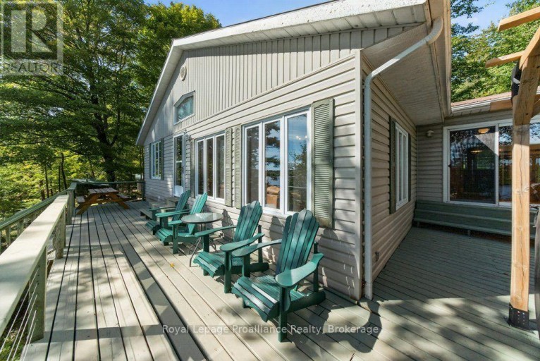 1231 CHIMNEY POINT LANE, Central Frontenac, Ontario, K0H1B0