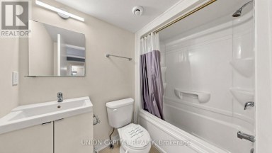 42 - 1740 SIMCOE STREET N Oshawa (Samac) Ontario photo 12