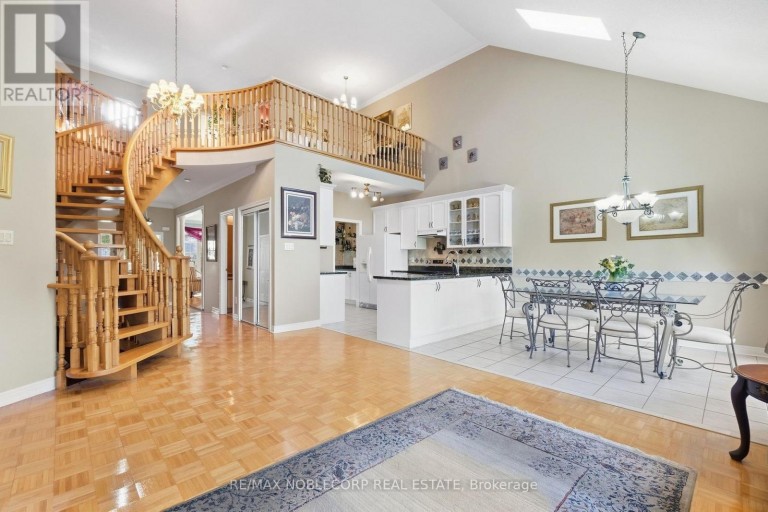 15 WOODLAND TRAIL COURT, Vaughan (Islington Woods), Ontario, L4L9H9
