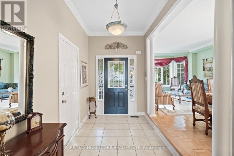 15 WOODLAND TRAIL COURT, Vaughan (Islington Woods), Ontario, L4L9H9