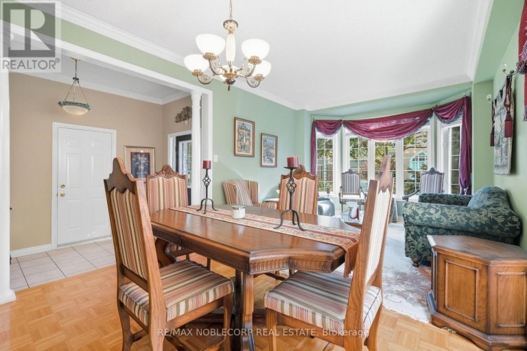 15 WOODLAND TRAIL COURT, Vaughan (Islington Woods), Ontario, L4L9H9