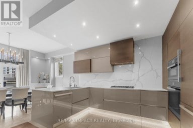 13 - 260 RUSSELL HILL ROAD Toronto (Casa Loma) Ontario photo 11