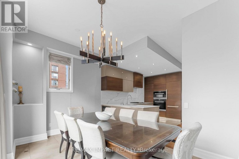 13 - 260 RUSSELL HILL ROAD, Toronto (Casa Loma), Ontario, M4V2T2