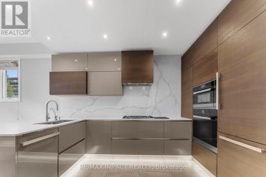 13 - 260 RUSSELL HILL ROAD Toronto (Casa Loma) Ontario photo 9