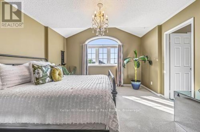 36 KILGANNON AVENUE, Clarington (Courtice), Ontario, L1E3E1