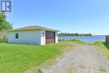 132 HISCOCK SHORES ROAD Prince Edward County (Ameliasburg Ward) Ontario photo 29