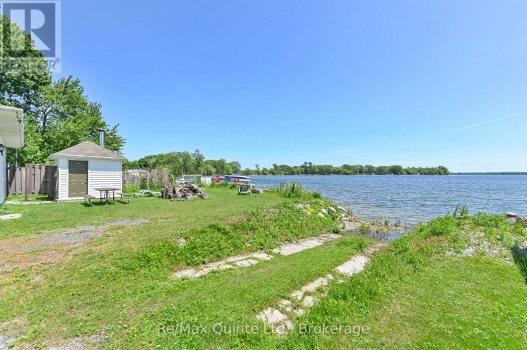 132 HISCOCK SHORES ROAD, Prince Edward County (Ameliasburg Ward), Ontario, K0K1L0