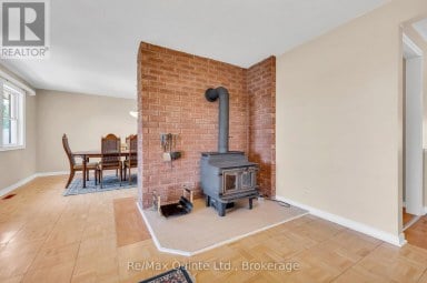 132 HISCOCK SHORES ROAD Prince Edward County (Ameliasburg Ward) Ontario photo 8