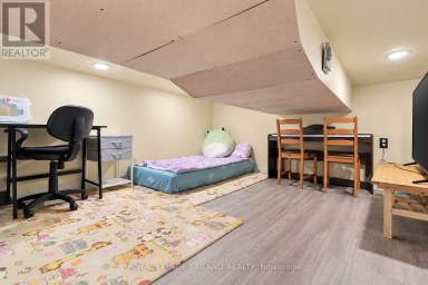 438 MAGNOLIA CRESCENT London East (East A) Ontario photo 32