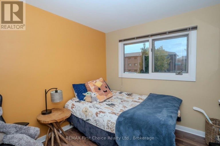 96 STARDUST CRESCENT, Thunder Bay (Grandview), Ontario, P7A6G8