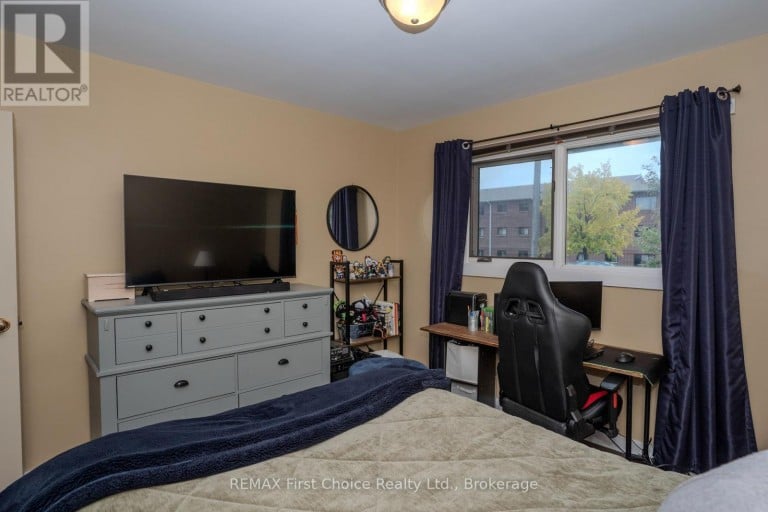96 STARDUST CRESCENT, Thunder Bay (Grandview), Ontario, P7A6G8