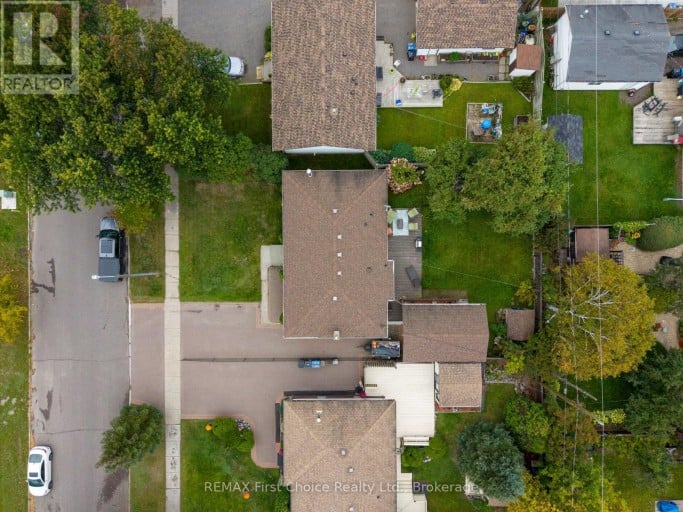 96 STARDUST CRESCENT, Thunder Bay (Grandview), Ontario, P7A6G8
