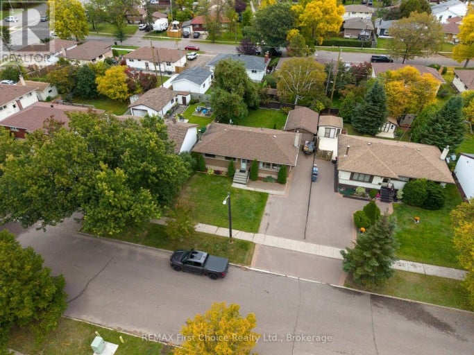 96 STARDUST CRESCENT, Thunder Bay (Grandview), Ontario, P7A6G8