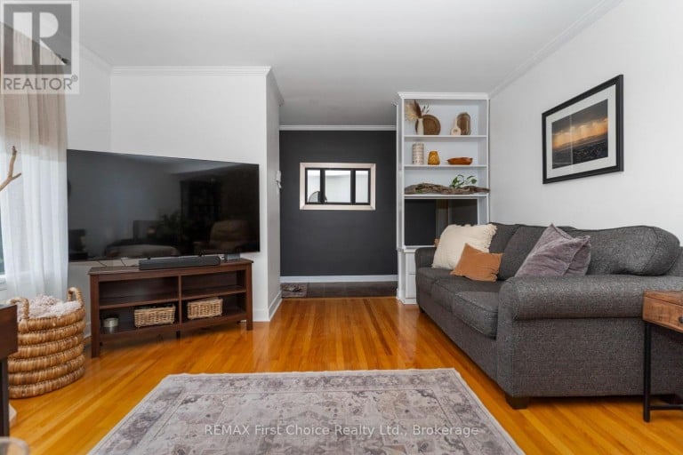 96 STARDUST CRESCENT, Thunder Bay (Grandview), Ontario, P7A6G8