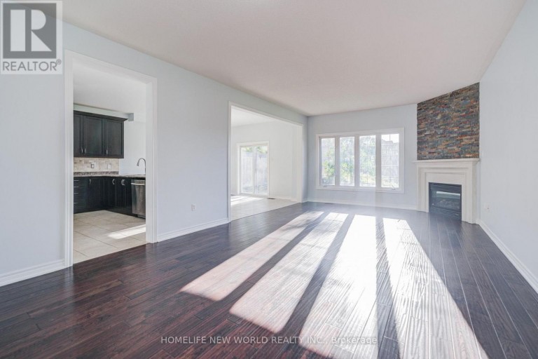 146 ART WEST AVENUE, Newmarket (Woodland Hill), Ontario, L3X0C1