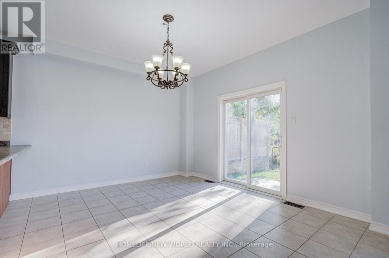 146 ART WEST AVENUE, Newmarket (Woodland Hill), Ontario, L3X0C1