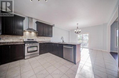 146 ART WEST AVENUE Newmarket (Woodland Hill) Ontario photo 22