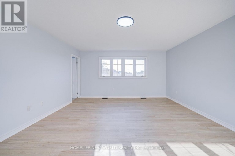 146 ART WEST AVENUE, Newmarket (Woodland Hill), Ontario, L3X0C1